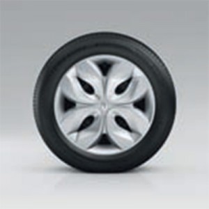 15” Arobase Wheel (Image: Renault) 15” Arobase Wheel (Image: Renault)